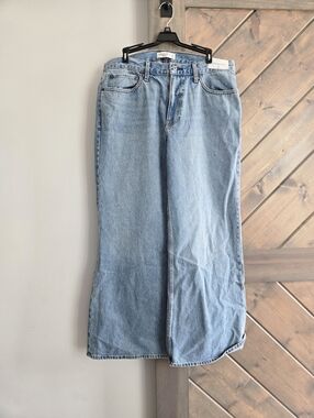 Abercrombie and Fitch womens jeans size 32 nwt